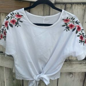 White shirt sleeve blouse